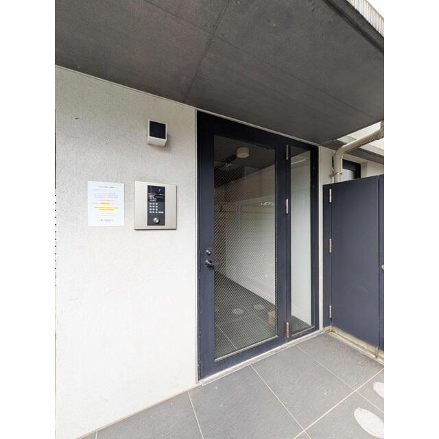 LEGALAND三軒茶屋のエントランス