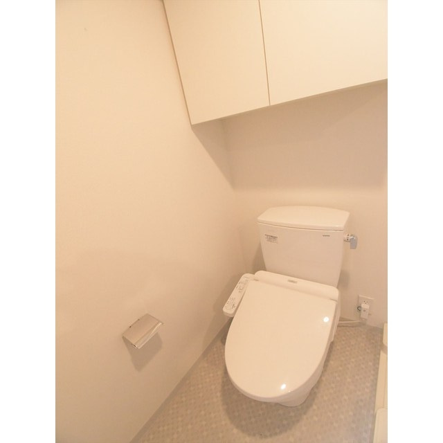 ＧＥＮＯＶＩＡ東中野ｓｋｙｇａｒｄｅｎのトイレ|落ち着いた色調のトイレです