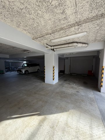 パル鷹取の駐車場