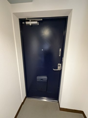 パル鷹取の玄関