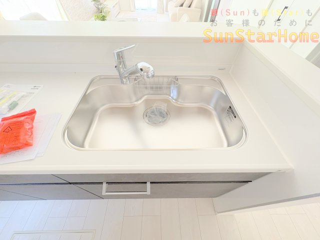 【サンスターホーム】青梅市長淵1丁目　新築4号棟のキッチン