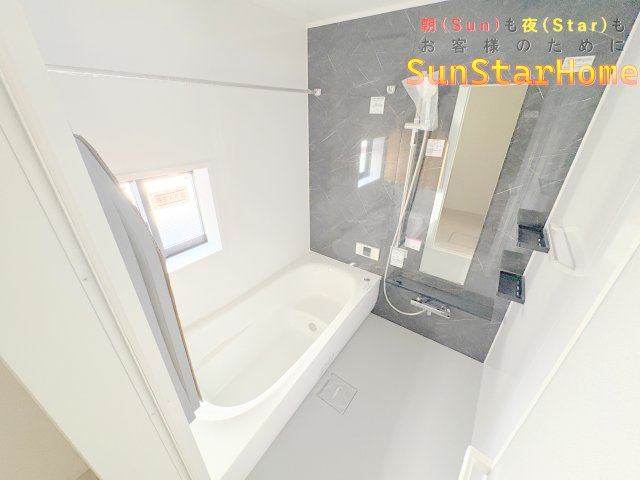 【サンスターホーム】青梅市長淵1丁目　新築4号棟の浴室