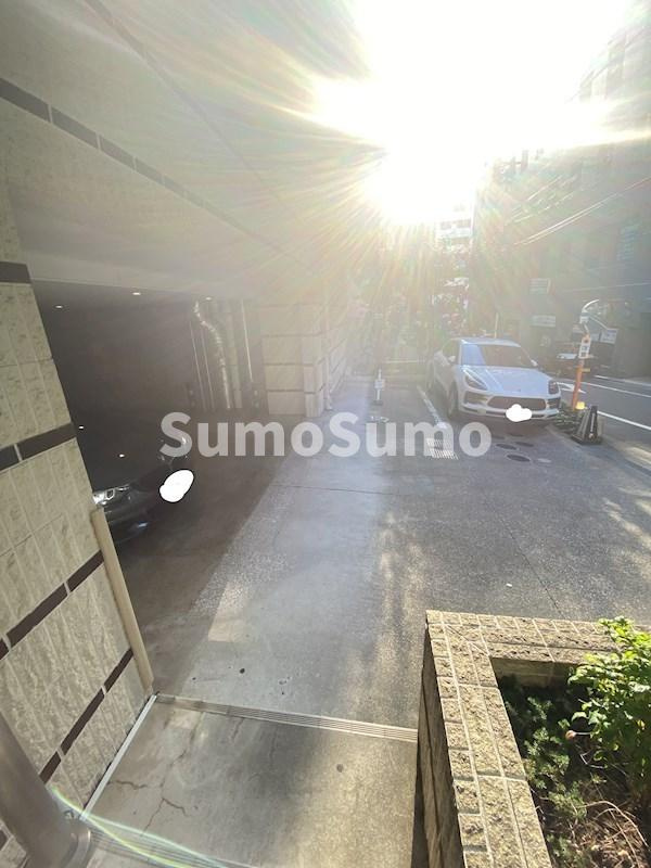 パークハビオ渋谷の駐車場