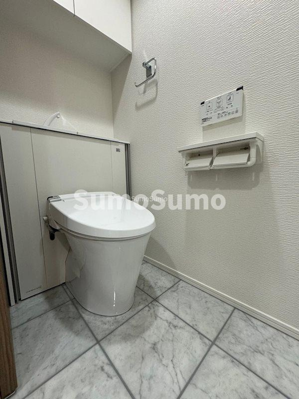 リーガル靱本町のトイレ|コンパクトで使いやすいトイレです