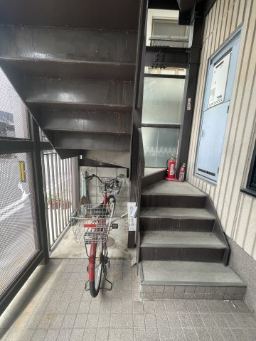 サンティクス湊川のロビー