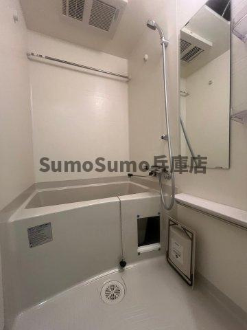 プレサンス神戸セレスティアの浴室