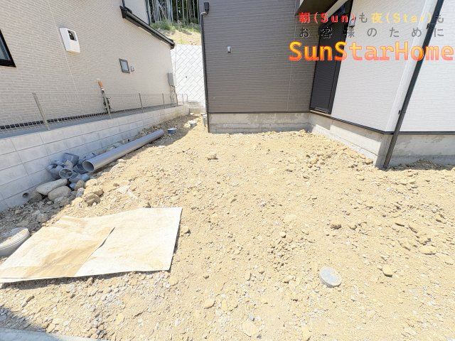 【サンスターホーム】青梅市長淵1丁目　新築8号棟の駐車場