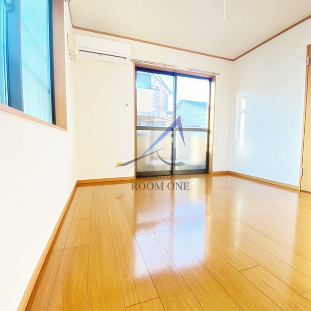 ラークポートの居間・リビング|洋室のお部屋です。