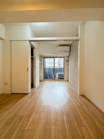 セレニテ難波ミラク参番館の居間・リビング