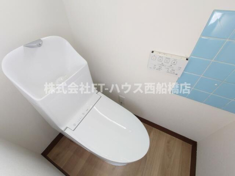 市川市大野町２丁目戸建のトイレ