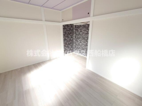 市川市大野町２丁目戸建の居間・リビング