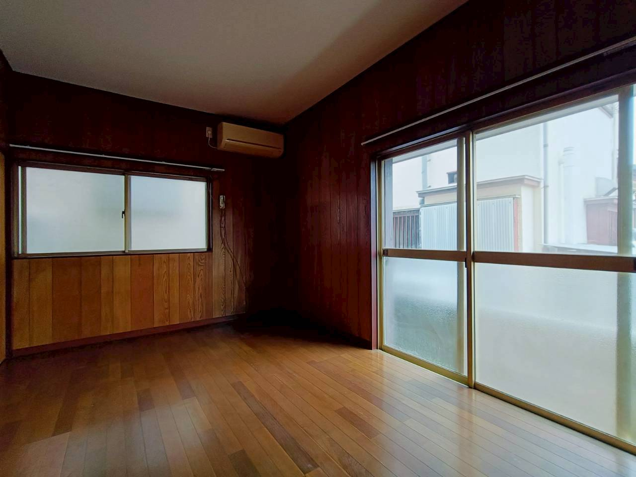 市川市大野町２丁目戸建の居間・リビング