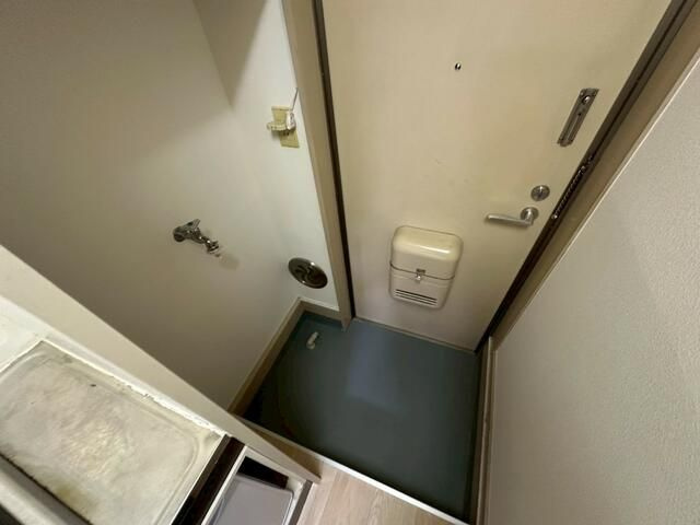 横浜市保土ケ谷区和田２丁目のアパートの玄関