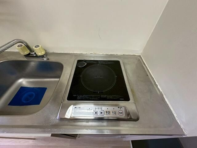 横浜市保土ケ谷区和田２丁目のアパートのキッチン