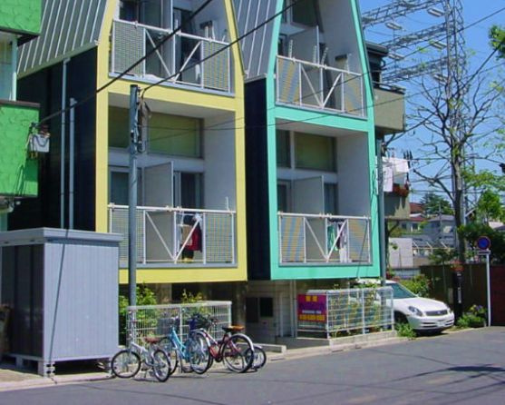 エレガンスパレス中野Ｂ棟のエントランス