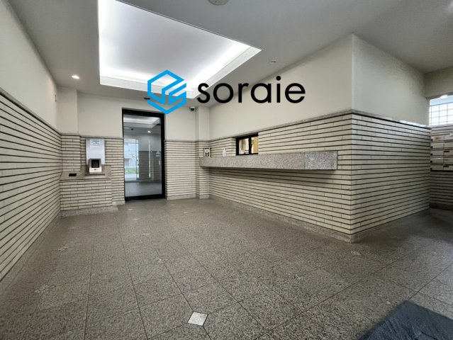 川越パークホームズ　中古マンション　2階のエントランス|令和8年8月21日撮影。
