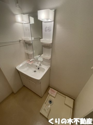 【洗面所】 | プリムローズＡ | 使いやすい洗面所です