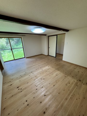 坂中中古住宅の洋室