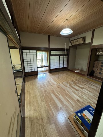 坂中中古住宅の洋室
