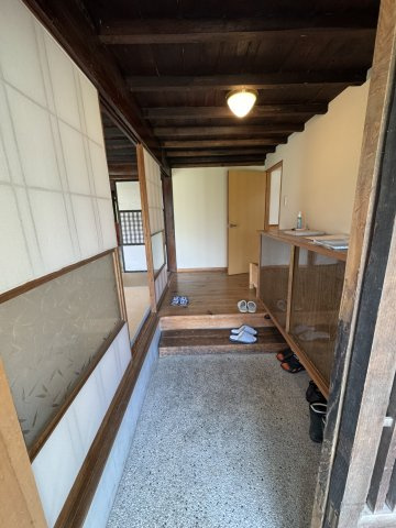 坂中中古住宅の玄関