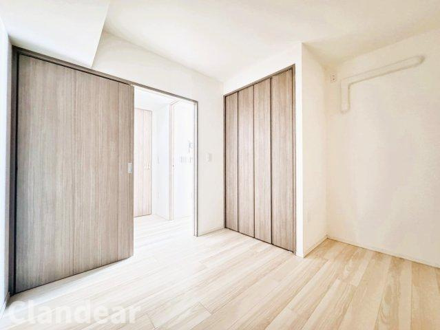 ミルーナヒルズ西新井の洋室|ドキドキの新生活も、安心してスタート。ぴったりの住まいを見つけませんか？クランディアが一緒に住まい選びをサポートします‼　まずは、お気軽にお問合せください　＃クランディア