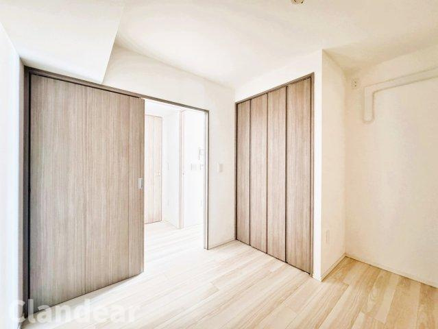 ミルーナヒルズ西新井の洋室|ドキドキの新生活も、安心してスタート。ぴったりの住まいを見つけませんか？クランディアが一緒に住まい選びをサポートします‼　まずは、お気軽にお問合せください　＃クランディア