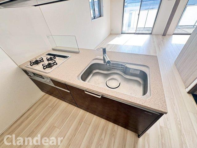ミルーナヒルズ西新井のキッチン|ドキドキの新生活も、安心してスタート。ぴったりの住まいを見つけませんか？クランディアが一緒に住まい選びをサポートします‼　まずは、お気軽にお問合せください　＃クランディア