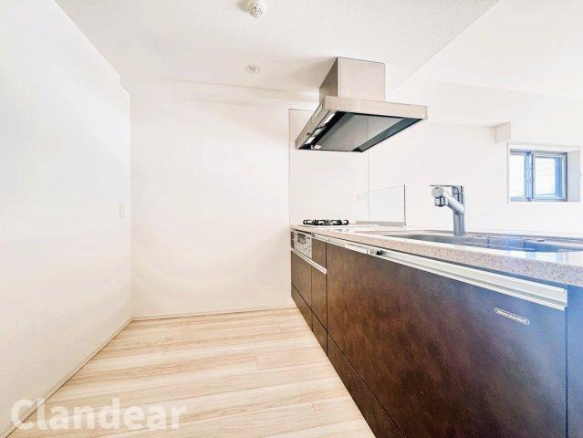 ミルーナヒルズ西新井のキッチン|ドキドキの新生活も、安心してスタート。ぴったりの住まいを見つけませんか？クランディアが一緒に住まい選びをサポートします‼　まずは、お気軽にお問合せください　＃クランディア
