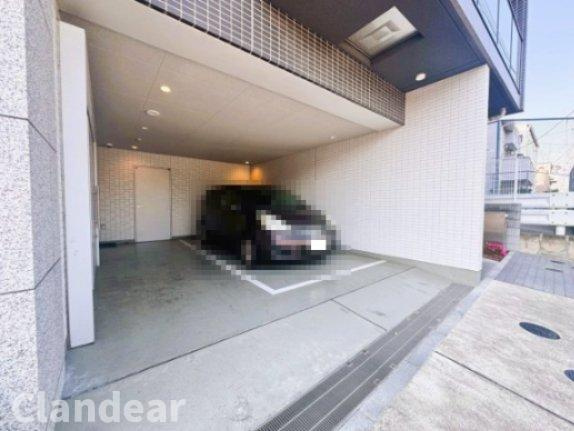 ミルーナヒルズ西新井の駐車場|ドキドキの新生活も、安心してスタート。ぴったりの住まいを見つけませんか？クランディアが一緒に住まい選びをサポートします‼　まずは、お気軽にお問合せください　＃クランディア