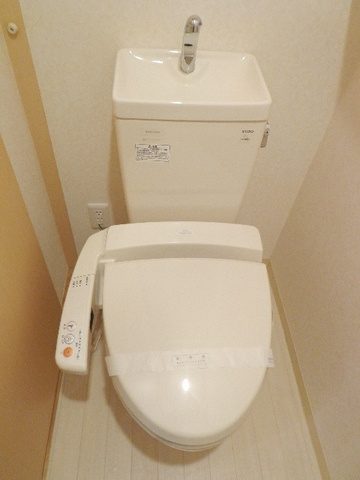 【トイレ】 | グランシャリオ | トイレは温水洗浄便座付き♪人気のバストイレ別です♪トイレが独立していると使いやすいですよね☆