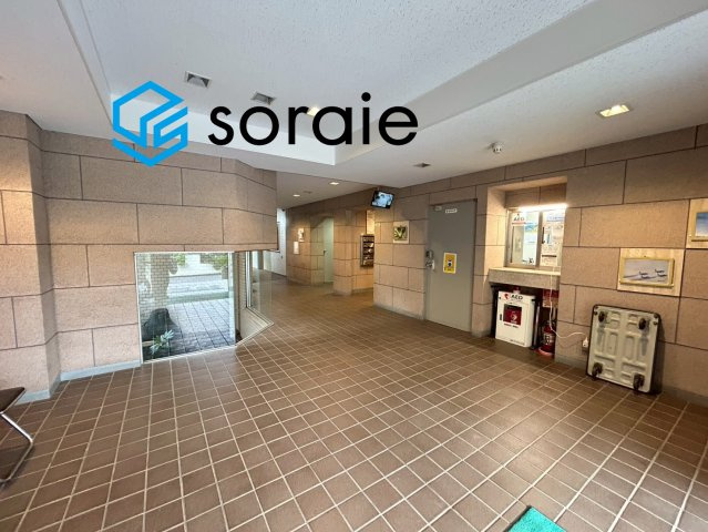 シャルマンコーポ狭山　中古マンション　8階のエントランス|令和8年7月2日撮影。