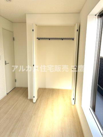 府中市小柳町1丁目 京王線 多磨霊園駅 新築戸建の収納