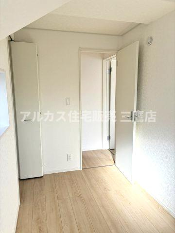 府中市小柳町1丁目 京王線 多磨霊園駅 新築戸建の洋室