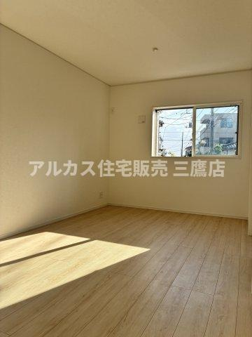 府中市小柳町1丁目 京王線 多磨霊園駅 新築戸建の洋室