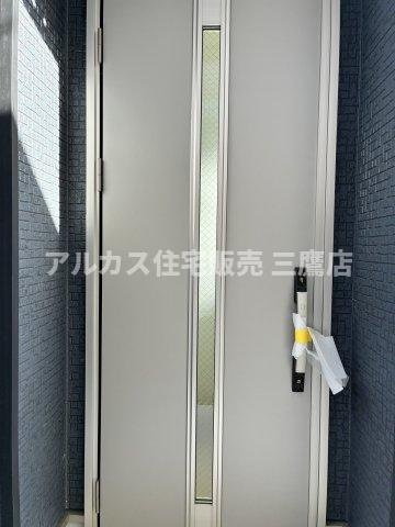 府中市小柳町1丁目 京王線 多磨霊園駅 新築戸建の玄関