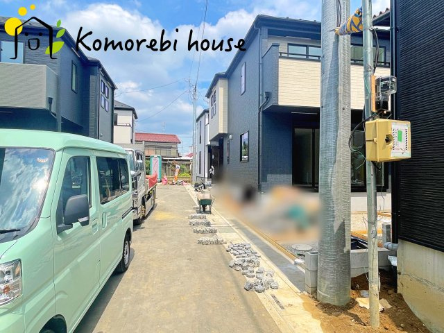 上尾市平方　3期　新築一戸建て　グラファーレ　02の前面道路含む現地写真|8/4撮影
