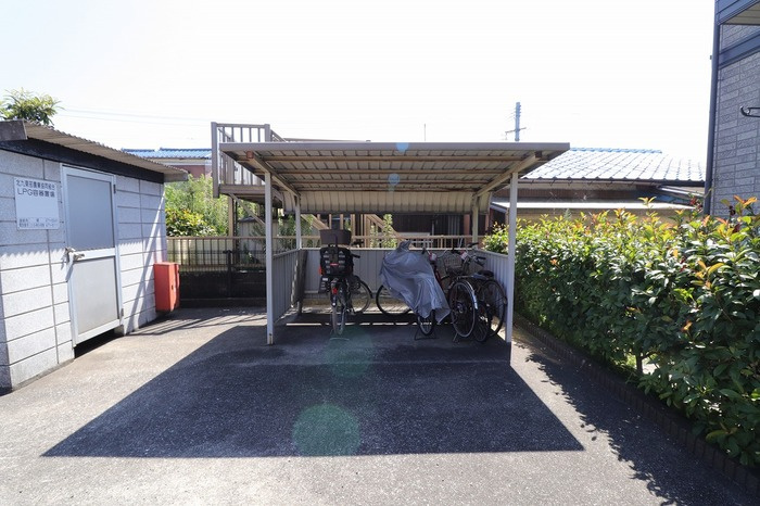 パストラル湯川　B棟