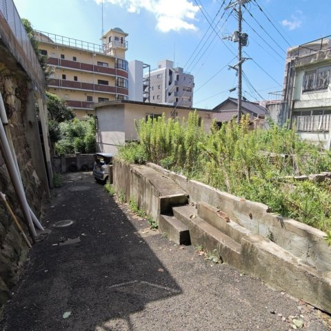 島瀬町52坪の前面道路含む現地写真