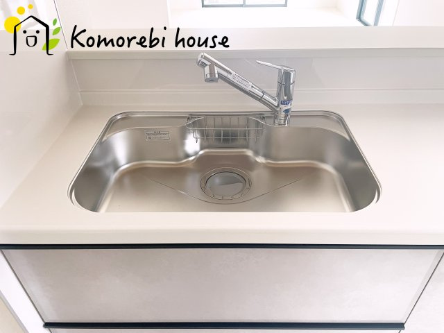 上尾市平方　3期　新築一戸建て　グラファーレ　03のキッチン|きれいなキッチンです