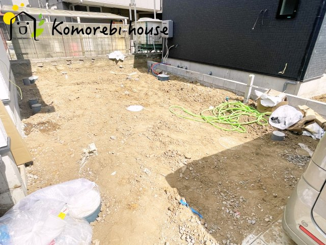 上尾市平方　3期　新築一戸建て　グラファーレ　03の駐車場|駐車スペースもあります