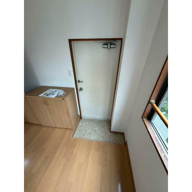 王子ＴＫビルの玄関