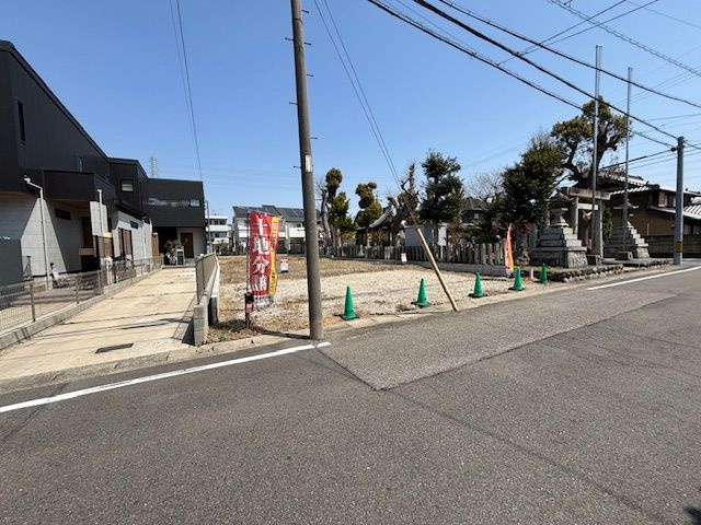 清須市西市場１丁目土地の前面道路含む現地写真|南側に道路があるので日当たり良好です。