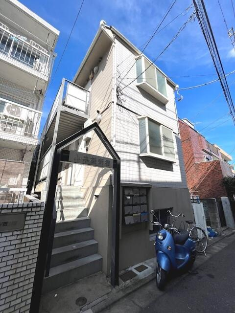 渋谷区本町3丁目のアパートの画像