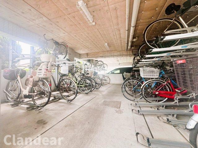 ゼファー北小岩クリアスの駐輪場|ドキドキの新生活も、安心してスタート。ぴったりの住まいを見つけませんか？クランディアが一緒に住まい選びをサポートします‼　まずは、お気軽にお問合せください　＃クランディア