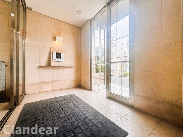 ゼファー北小岩クリアスのロビー|ドキドキの新生活も、安心してスタート。ぴったりの住まいを見つけませんか？クランディアが一緒に住まい選びをサポートします‼　まずは、お気軽にお問合せください　＃クランディア