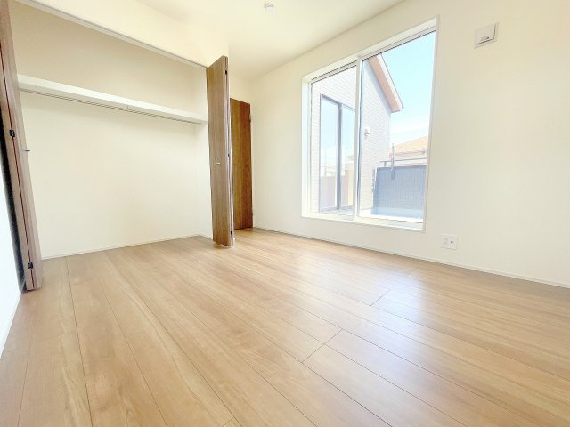  | ふじみ野市仲3丁目　新築一戸建住宅　全1棟　(ふじみ野店) | 洋室5.0帖：バルコニーに面した2面採光の明るいお部屋です♪