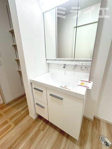 【新築戸建】札幌市白石区北郷3条14丁目2棟の独立洗面台|同仕様物件