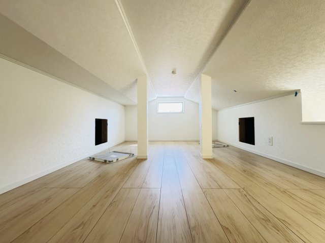 新築　前橋市稲荷新田町第3　クレイドルガーデン　1号棟の収納|　限られた空間を有効活用できるロフト付！