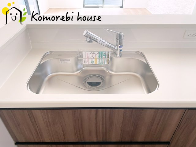 上尾市平方　3期　新築一戸建て　グラファーレ　04のキッチン|26.8.7　撮影済み