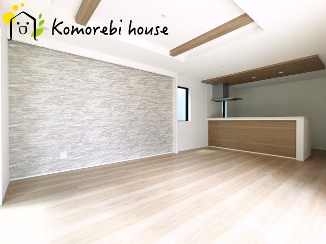 上尾市平方　3期　新築一戸建て　グラファーレ　04の居間・リビング|26.8.7　撮影済み